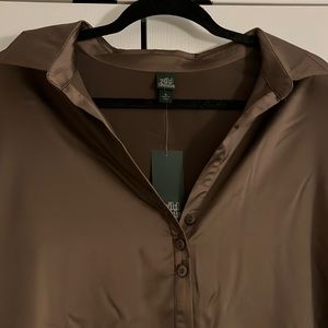 🔥NWT🔥 SZ XL JR - Bell Long Sleeve Satin Button-Down - Wild Fable Dark Taupe